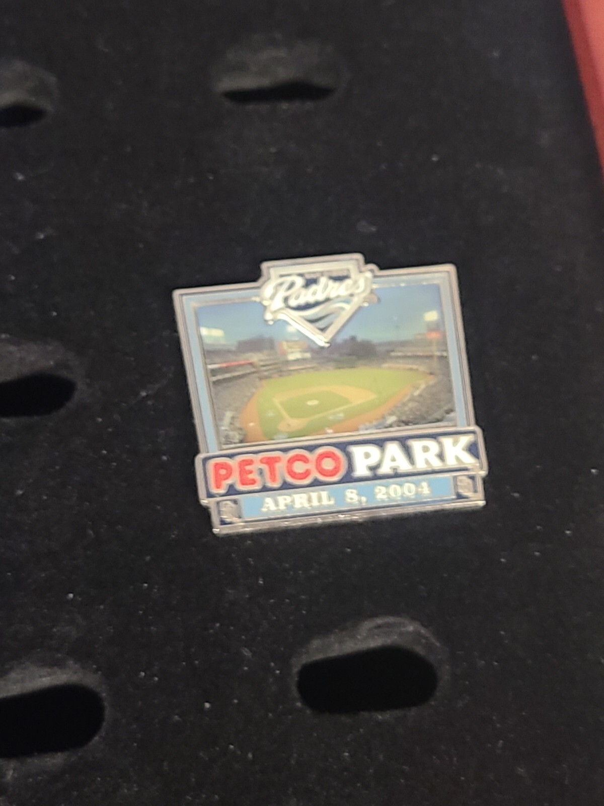 Major League Baseball Stadium Pin Collection Wood Display Box (WITH 26