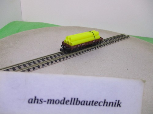 Minitrix 3533, Niederbordwagen mit Ladegut "Rohre" für Spur N | Condition: Gebraucht