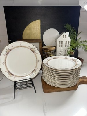 Set Of 12 Mikasa Petite Bone L6215 appetizer Plates