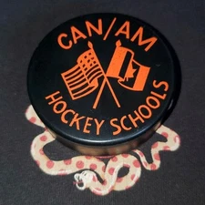 CANADA 🇨🇦 CAN / AMERICAN 🇺🇸 AM 🏒 🏫 VINTAGE PUCK MADE-CZECHOSLOVAKIA RARE