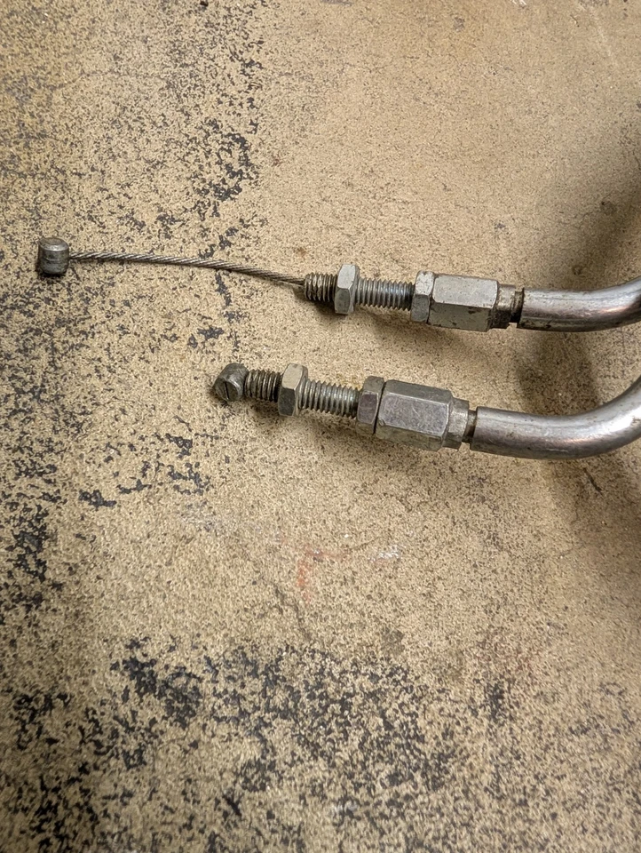 Suzuki Katana 2004 OEM cables de acelerador y embrague GSX600F Foto 3 de 4