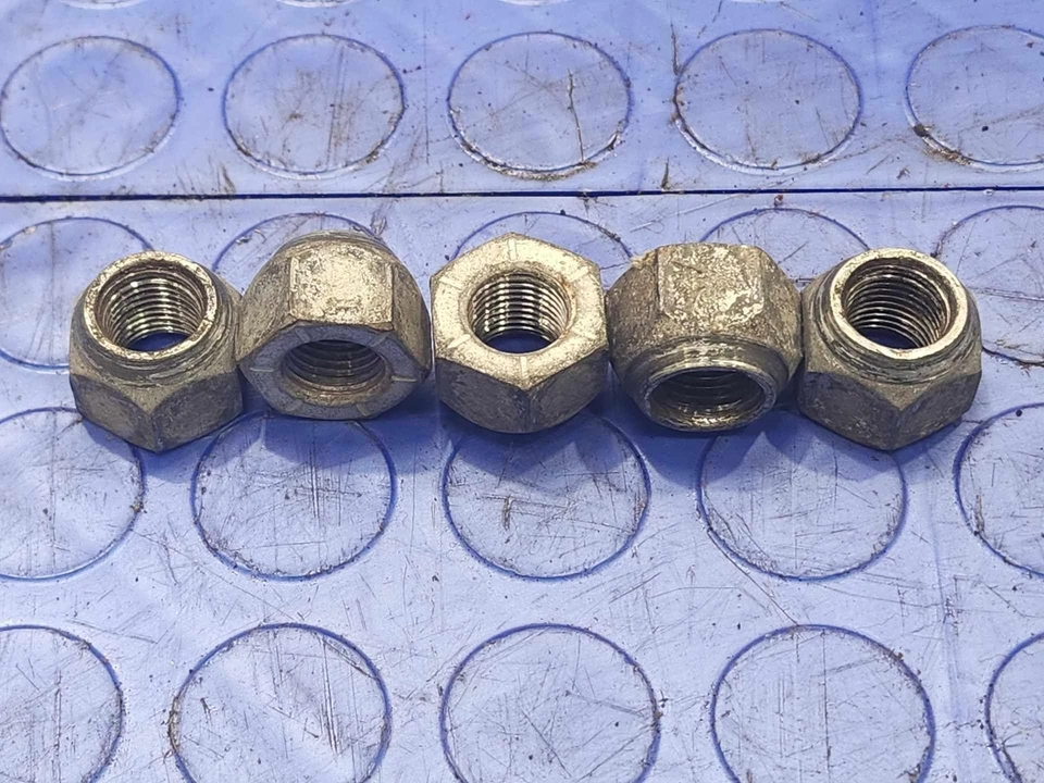 Cadillac Seville 1977-1979 tuercas de rueda de acero 5 piezas piezas originales OEM Foto 3 de 3