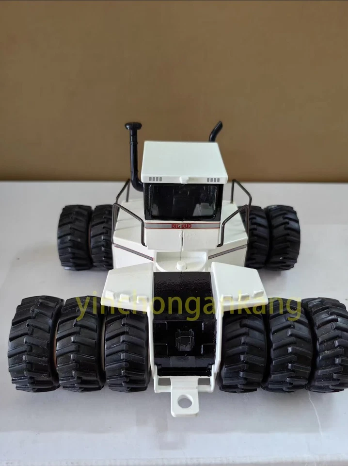 Big Bud 440 Triple Wheel Toy Farmer 1/32 Scale - Image 3 of 4