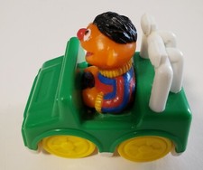 Sesame Street ERNIE GREEN JEEP TOY CAR Jim Henson Productions Tyco Toy 1993