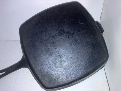 Vintage Unmarked Wagner Cast Iron Square Skillet 11.25" Made in USA