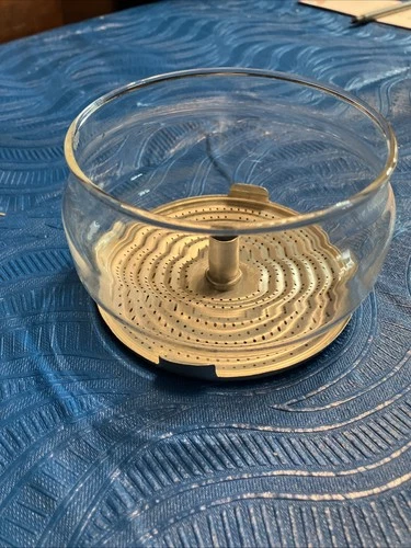 PYREX FLAMEWARE 6-CUP COFFEEPOT CLEAR Glass Basket 4” Across