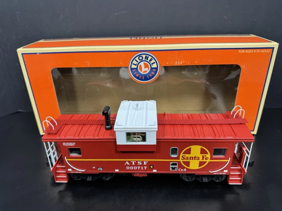 Lionel 6-17629 Santa Fe extended vision smoking caboose #999717 LNIB - Image 3 of 4