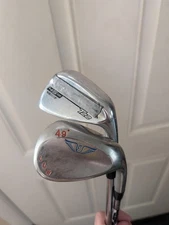 Mizuno T22 45 and Edel 49 (+2 upright and longer shafts, for tall players) 