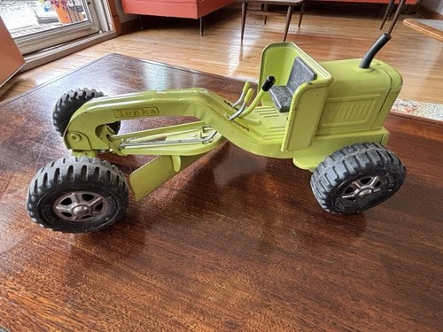 VTG  Mini Tonka Road Grader #1076 Lime Green Pressed Steel Excellent Condition!
