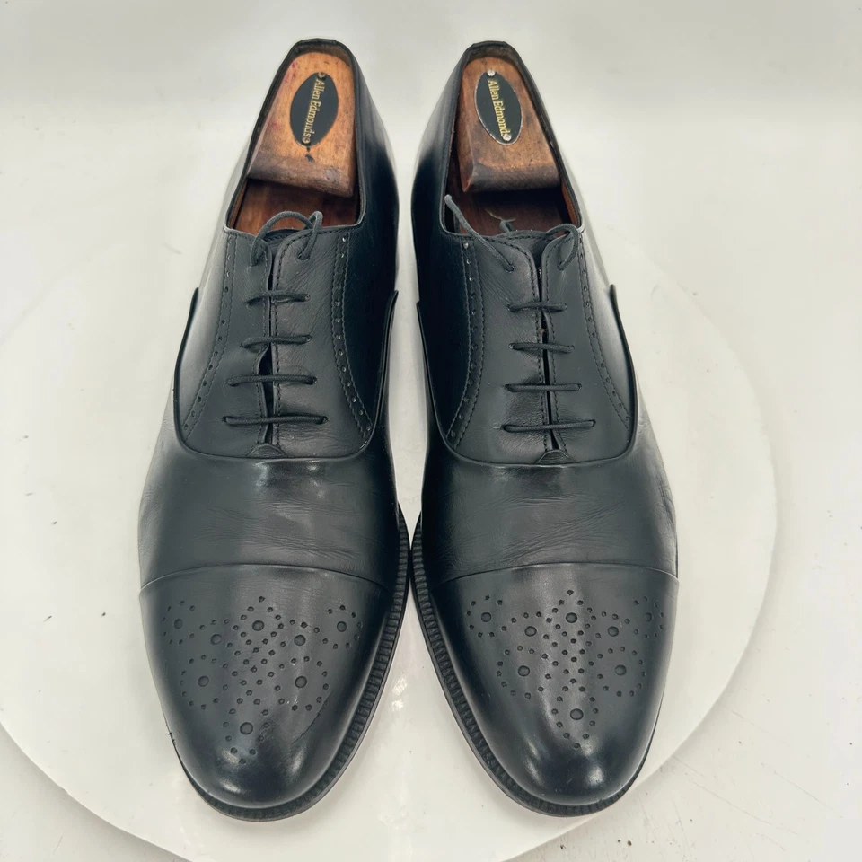 Salvatore Ferragamo Men Size 9 Black Leather Wingtip Brogue Oxford Dress Shoes - Image 4 of 4