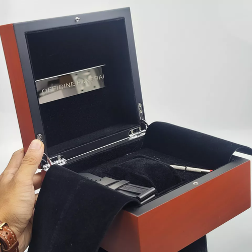 Exquisite Uhrenaufbewahrung: Premium Box für Officine Panerai Collections - Bild 9 von 10