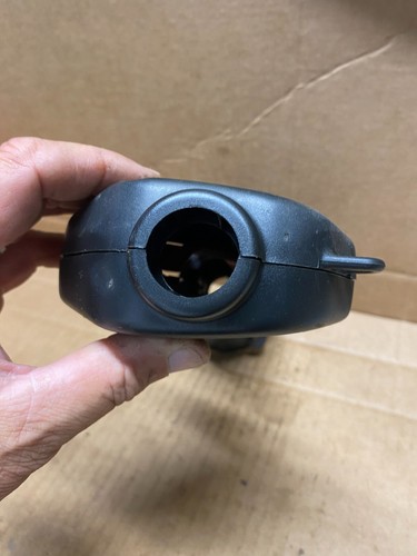 Mango de control usado de una recortadora de cuerdas Homelite modelo UT20738 - Imagen 3 de 4
