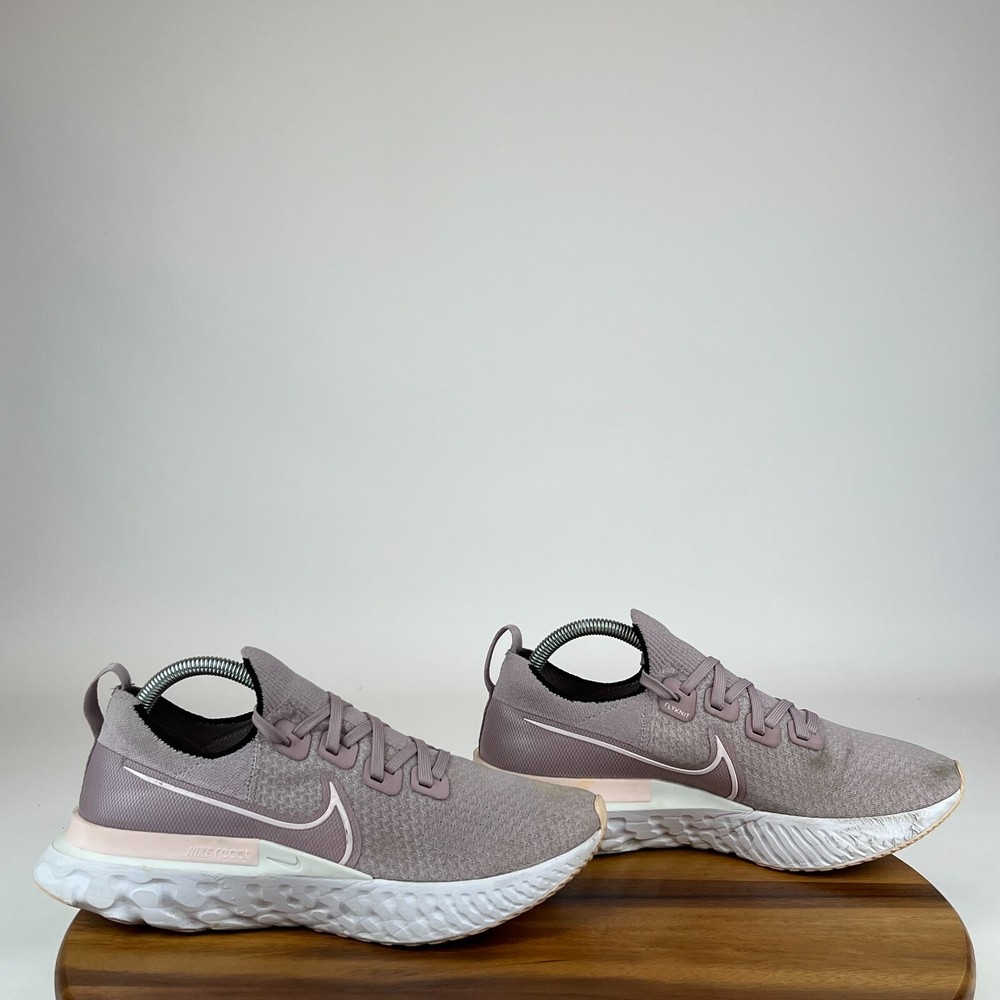 Women's Nike React Infinity Run Flyknit Purple Running Sneakers Size 10 Medium GUC