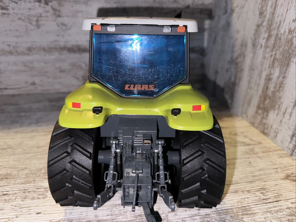 1/16 Scale Claas Challenger 45 Tractor Die-Cast NZG Model 2 Track Tractor - Image 4 of 4