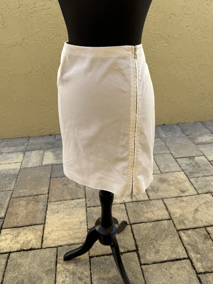 TSE Italian White Cotton Zipper Accent Midi Length Skirt Sz 4 $395 - Image 3 of 4