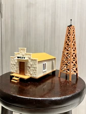 O Scale "W E Z Y" Radio Station and Tower