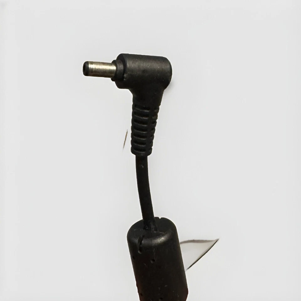 Cargador de portátil 240 vatios punta de 5,5*2,5 mm Foto 4 de 4