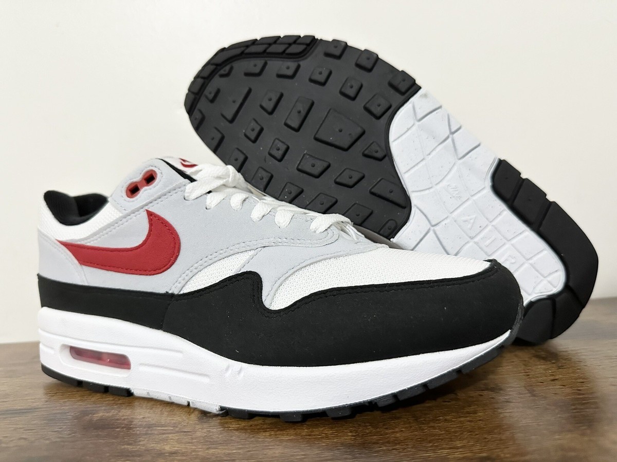NIKE AIR MAX 1 CHILI 2.0 WHITE UNIVERSITY RED PURE PLATINUM NIKE AIR MAX 1 CHILI 2.0 WHITE UNIVERSITY RED PURE PLATINUM