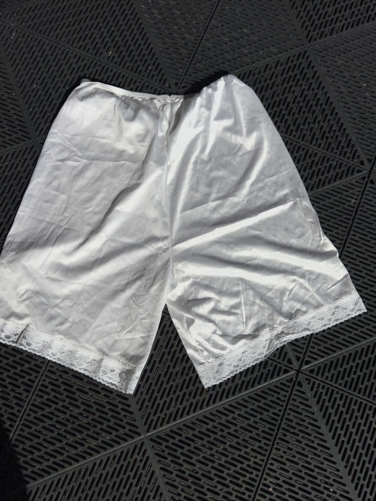 VTG VANITY FAIR NYLON LACE PETTIPANTS BLOOMERS KNICKERS LINGERIE