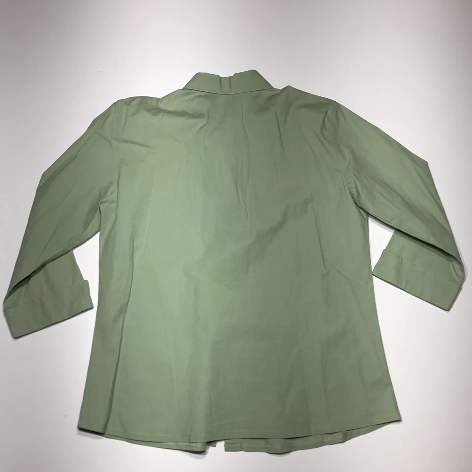 Top deportivo Geoffrey Beene para mujer talla 6 puños manga 3/4 botón oculto verde Foto 2 de 4