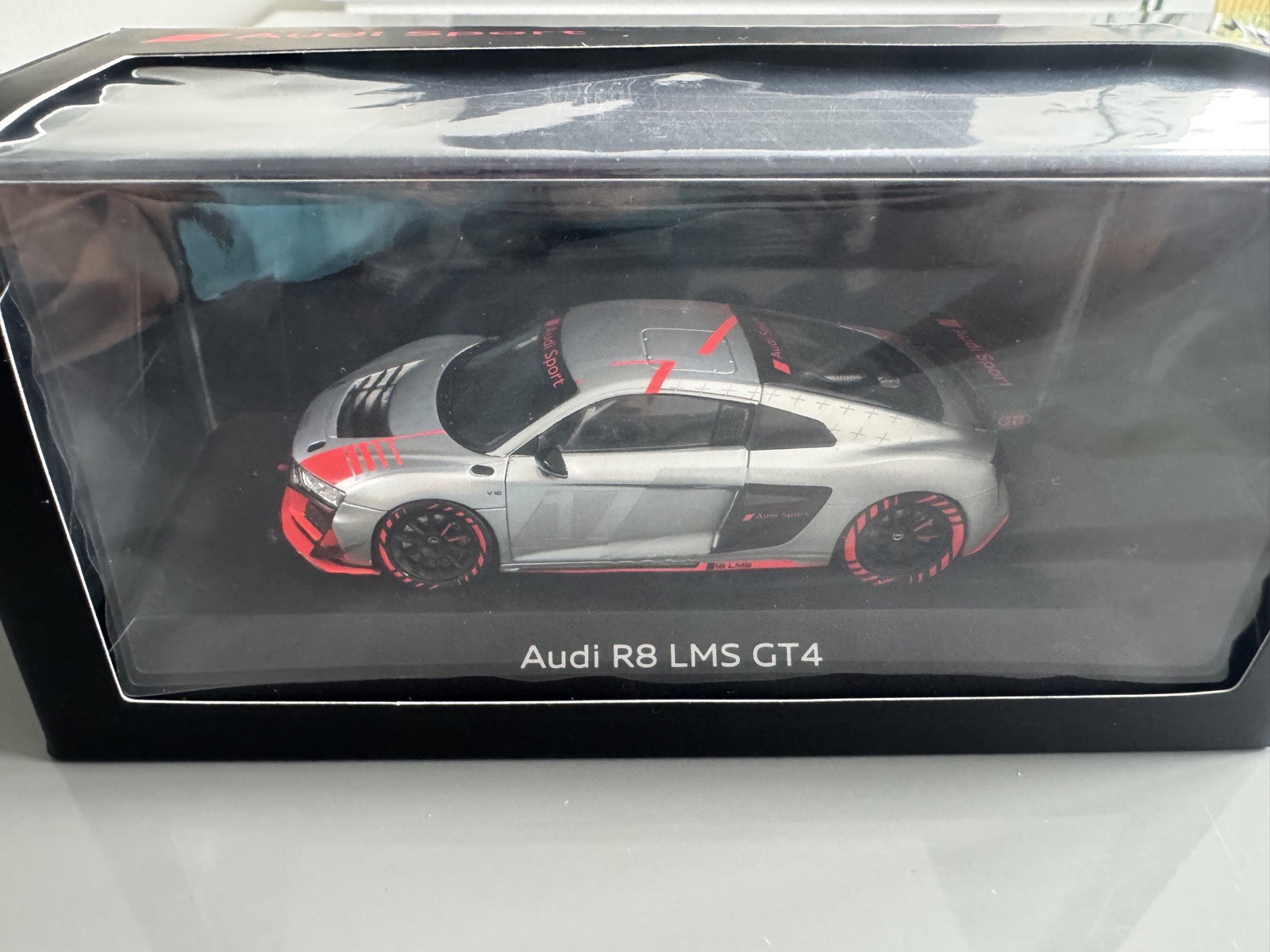 Original Audi Sport Modellauto 143 R8 LMS GT4 - NEU in OVP