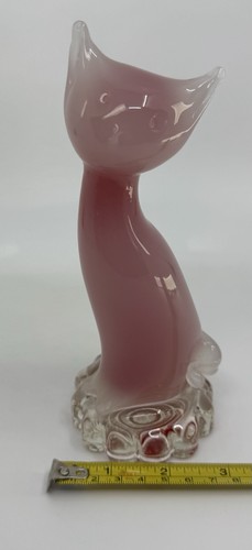 Vintage Art Glass Cat Figurine Muted Pink On A Clear Pedestal 7”x 3” Unsigned - Picture 7 of 10