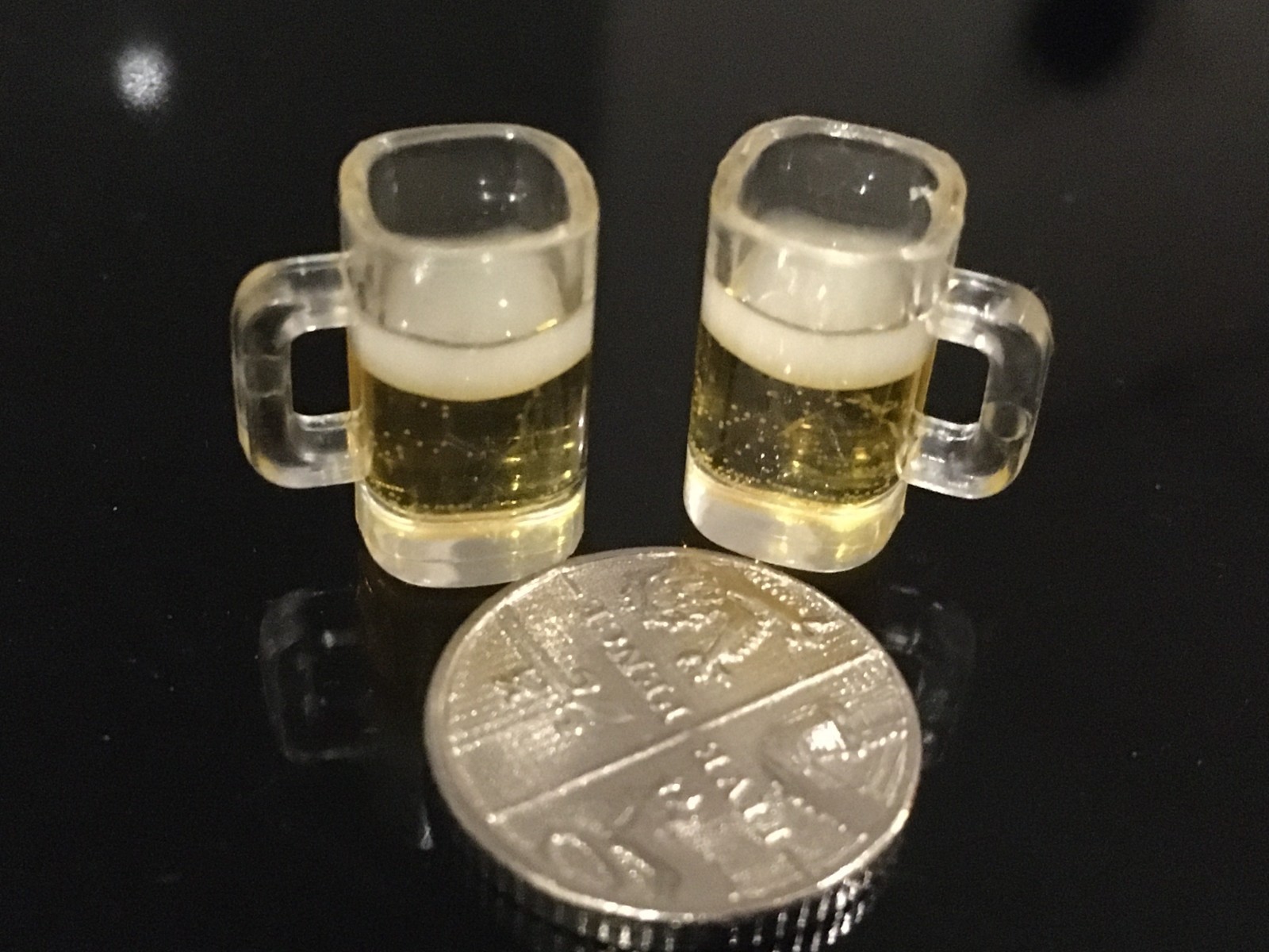 2 x Dolls House Pint of Lager Ale Miniature Beer in Mug 1:12 Pub Bar Accessory