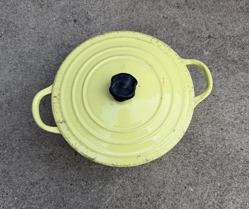 LE CREUSET VINTAGE Made In France Yellow 2.5qt DUTCH OVEN ROUND C MODEL