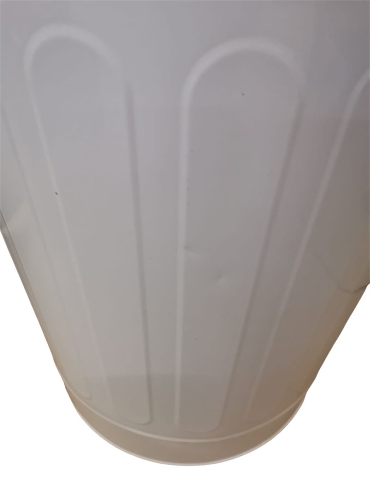 Habitat 49 Litre Indoor Steel Trash Can Bin (Dents/No Lid) Cream