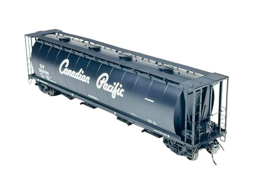 #45212-28 InterMountain HO Canadian Pacific (#382799) 4-Bay Cylindrical Hopper - 第 4/8 張圖片