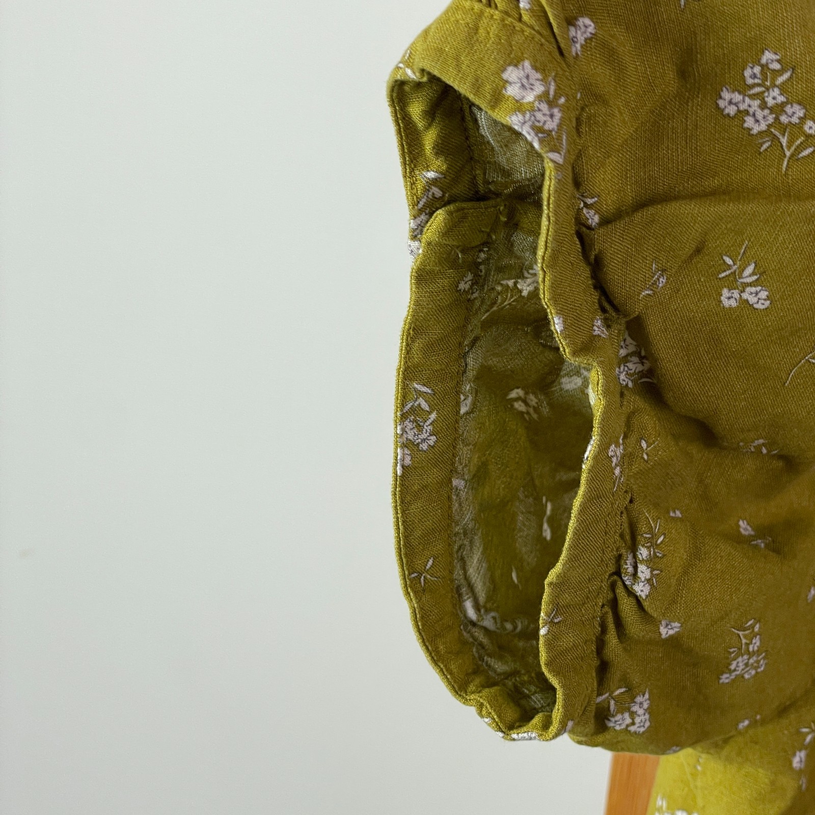 Uniqlo Blouse Top Womens Extra Large Green Floral Linen Blend Button Front thumbnail 6