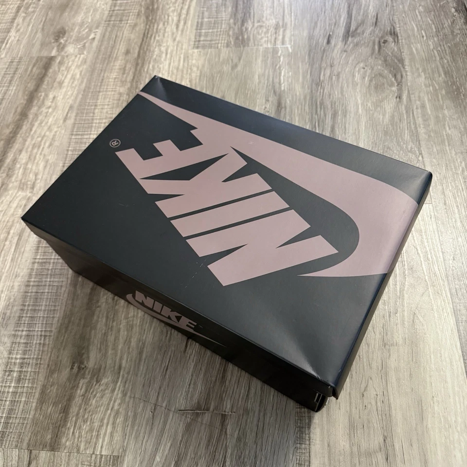 Nike Air Jordan 1 Retro OG Low Mocha CZ0790-102 Men’s Size 9.5 - Image 2 of 4