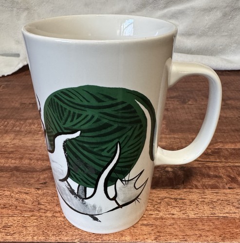 2015 Starbucks 16oz Coffee Mug w/ Cat Playing with Ball Of Yarn - Picture 1 of 6