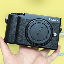 Panasonic Lumix DC-GX9 20.3MP Mirrorless Camera Body Wi-Fi & Bluetooth - Black