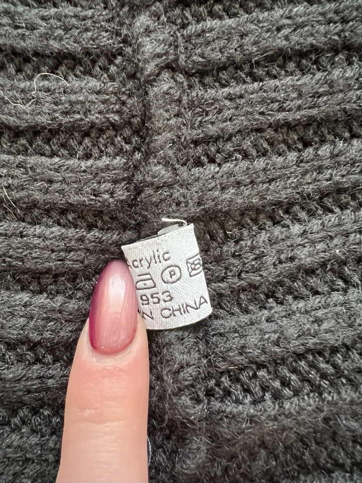 黑色罗纹针织披肩耸肩开衫人造毛皮装饰 Y2K 波西米亚舒适裹身毛衣 — 第 3/4 张图片