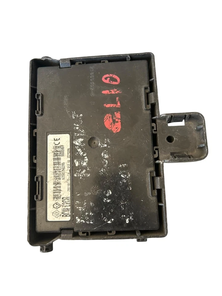 Body computer renault clio III serie 1200 benzina 2006/2012 8200452285 - Immagine 2 di 4