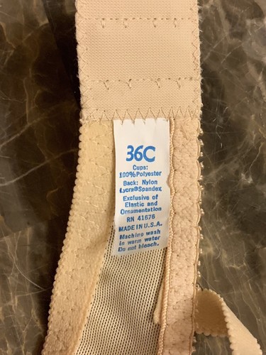 Vintage Bra Nylon Smooth Beige Nude Lace Seamless Adjustable Strap 1970s NEW 36C - Afbeelding 10 van 12