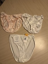 Vassarette Silky Hi-cut Brief Panties 6 Medium White NWT Fruit Of The Loom NWOT