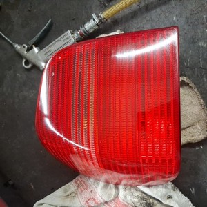 original VW Polo 6N2 Rückleuchte Heckleuchte Rücklicht links 6N0945095H