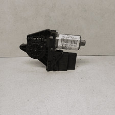 3B9839752AT, Heckscheibenmotor. Rechts VOLKSWAGEN PASSAT (3B) 1.6 SW 5p/b/1595cc