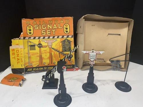 Vintage Marx O Gauge Railroad Signal Set 4pc Complete Tin Litho w/ Original Box