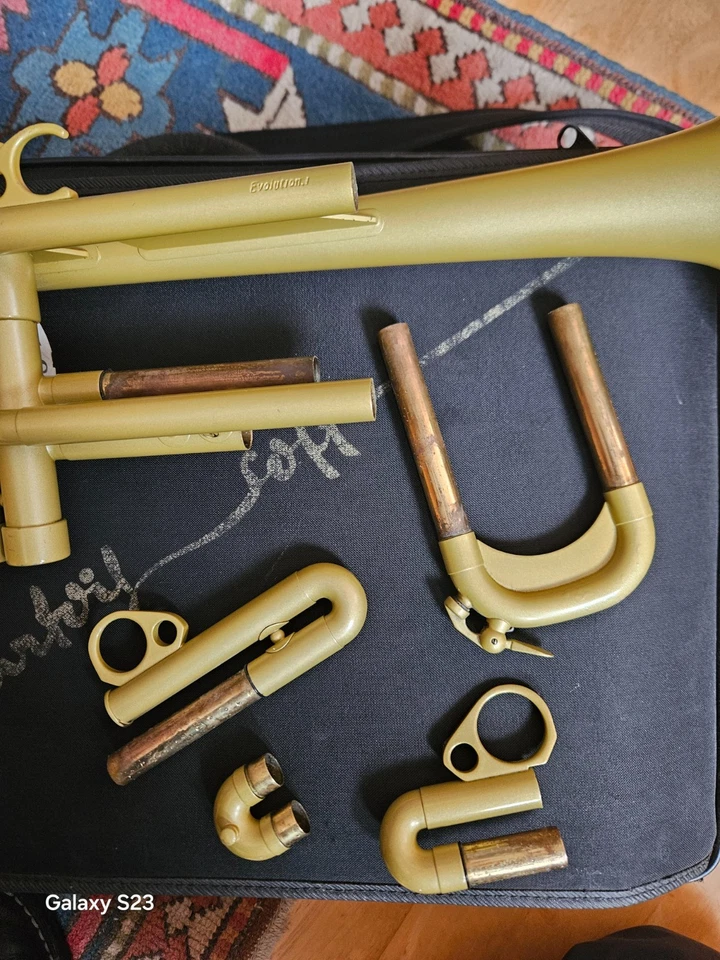 Bb- Trompete Courtois Evolution 1, gut erhalten, K&M-Ständer, Lampe - Bild 4 von 4