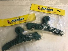 Vintage Set of 20 Green Plastic My Baby Children's Hanger Bunny Clowns
