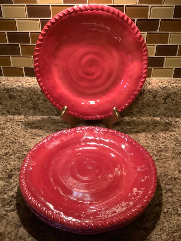 Pier 1 Imports Remolino Craquelado Melamina 9" Juego de 4 Platos de Ensalada Coral Rojo Nuevo con Etiquetas Foto 2 de 4