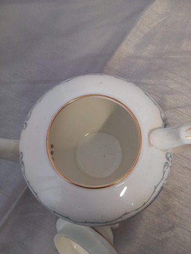 Coalport "Revelry" Blue/White Ceramic Teapot - Picture 3 of 13