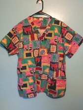 FASHION SEAL multi-colored pet-themed 2-pocket hospital scrub top Size M