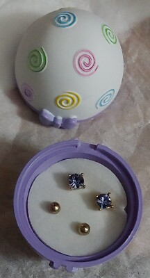 Avon 2007 Earring Duo in Easter Egg Box 1 Pr purple & 1 pr gold studs  New