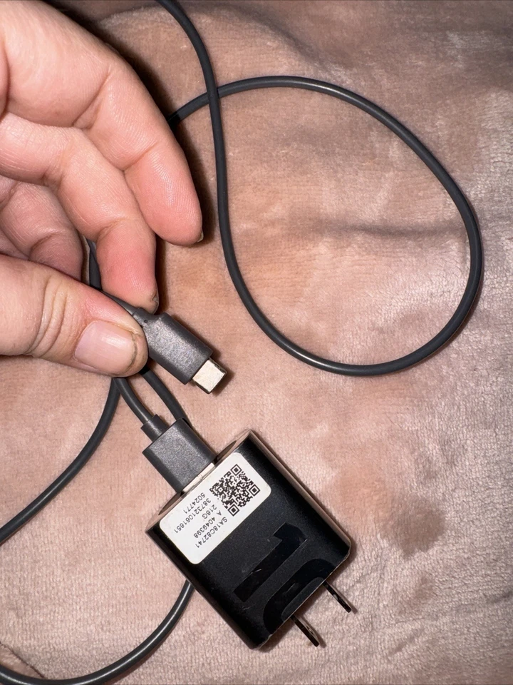 Motorola USB To Charging Cable With Box S2 - Image 3 of 3