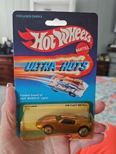 1984 Hot Wheels Ultra Hots 9534 REDLINER Gold With Red Flames. Cracked Cover