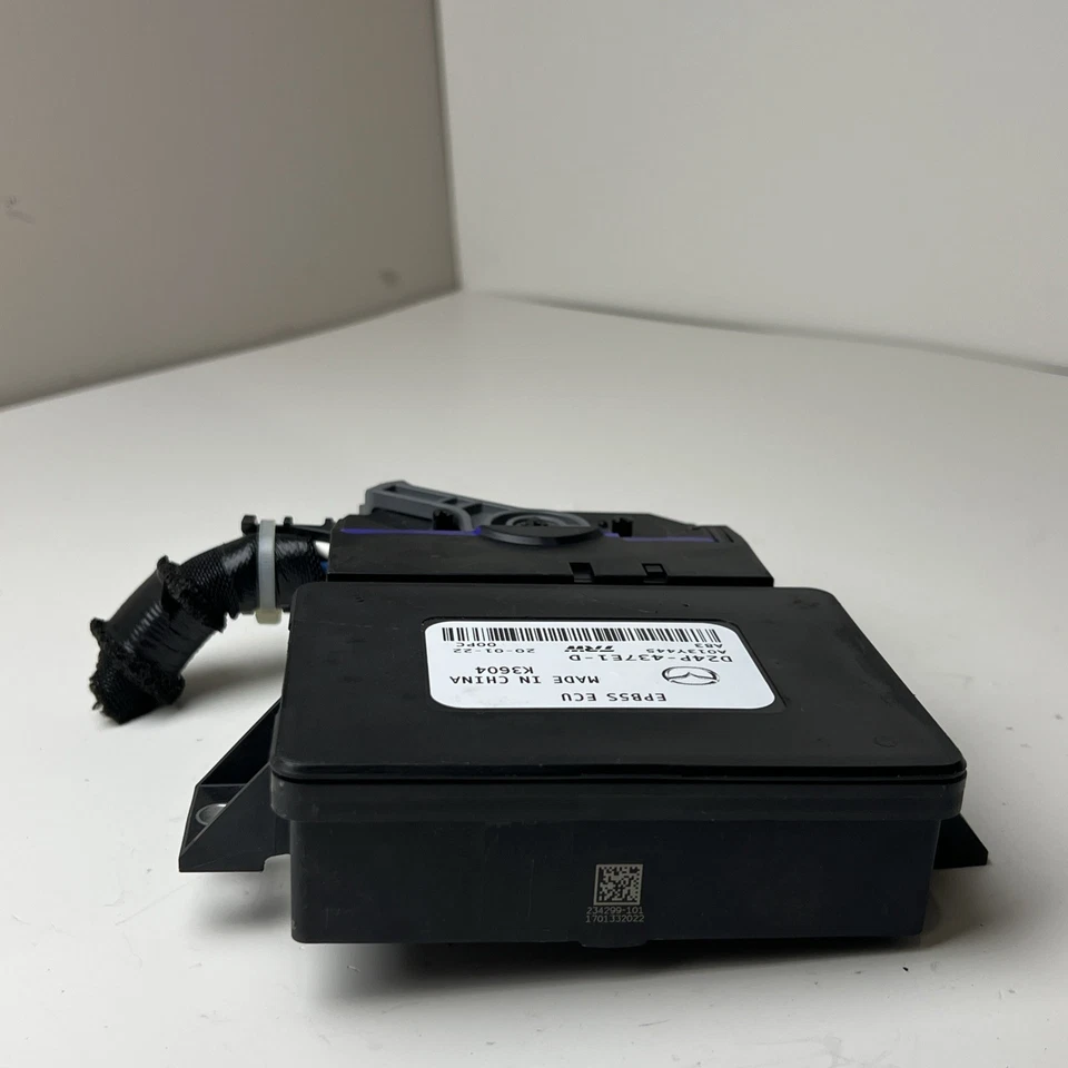 Módulo de freno de estacionamiento Mazda CX-3 2022 D24P-437E1-D OEM Foto 4 de 4